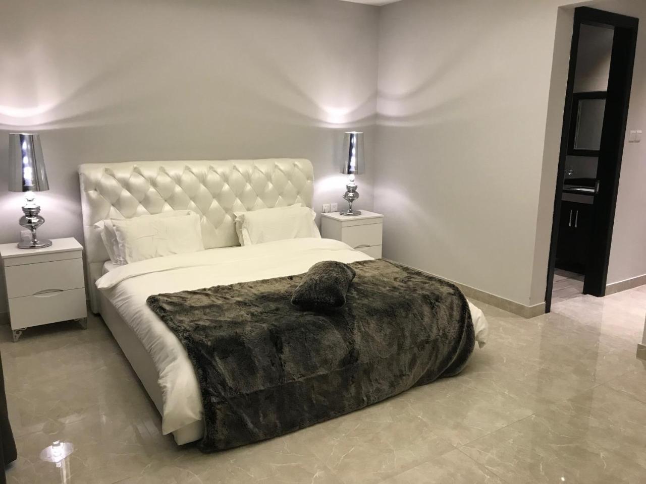 Al Manzil Residence Hidd2 Al Manamah Esterno foto