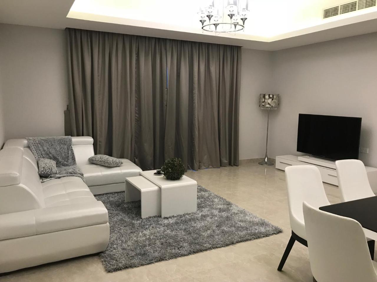 Al Manzil Residence Hidd2 Al Manamah Esterno foto