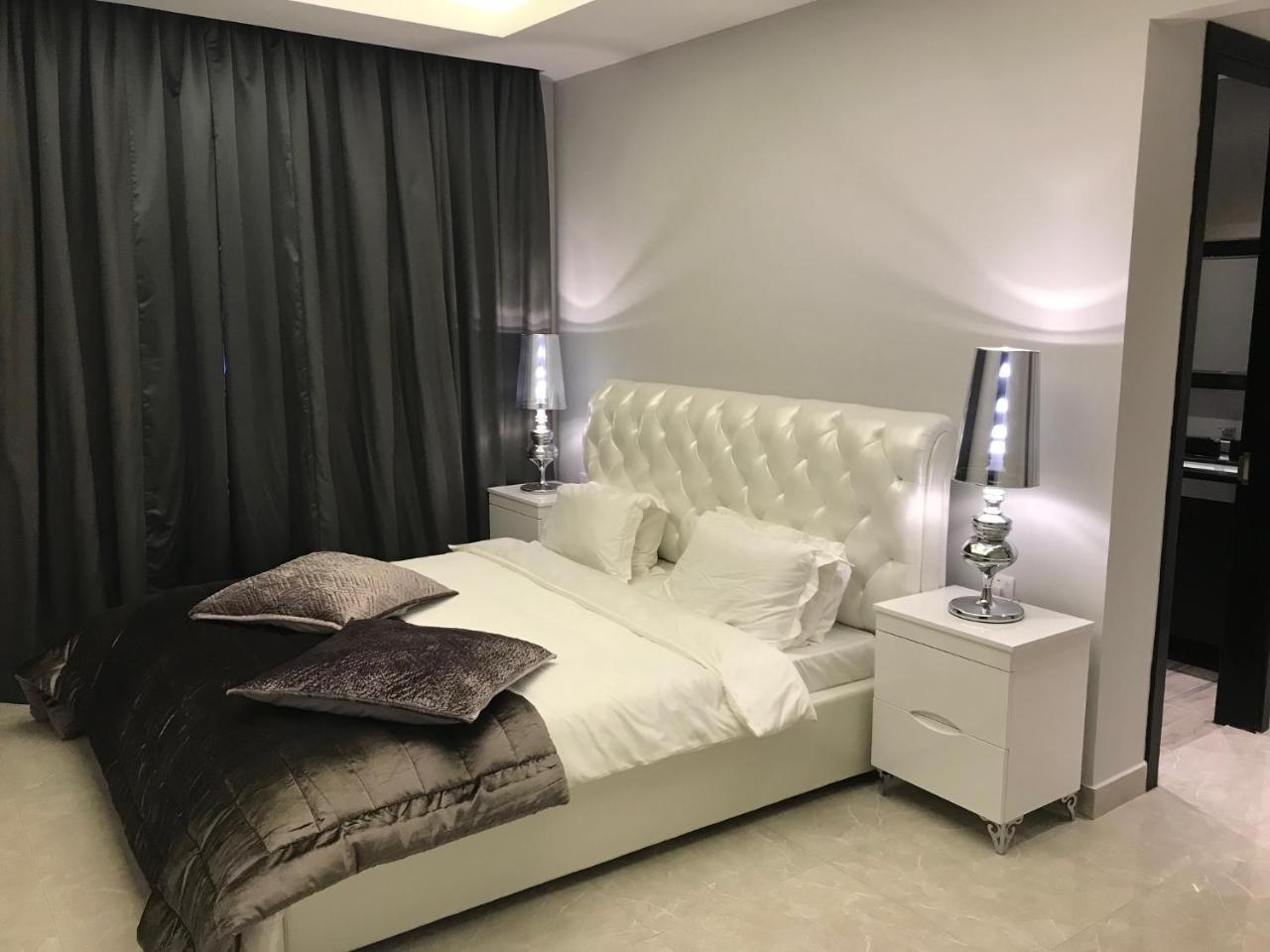Al Manzil Residence Hidd2 Al Manamah Esterno foto